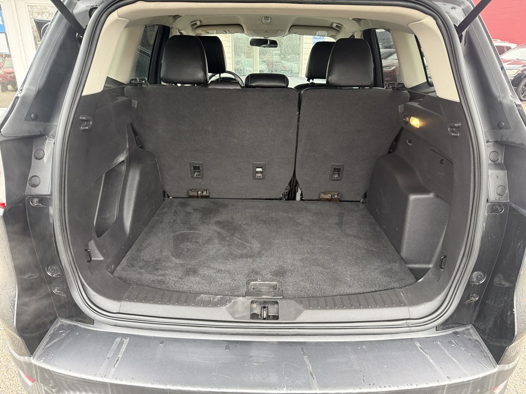 Photo 16 of this FORD ESCAPE