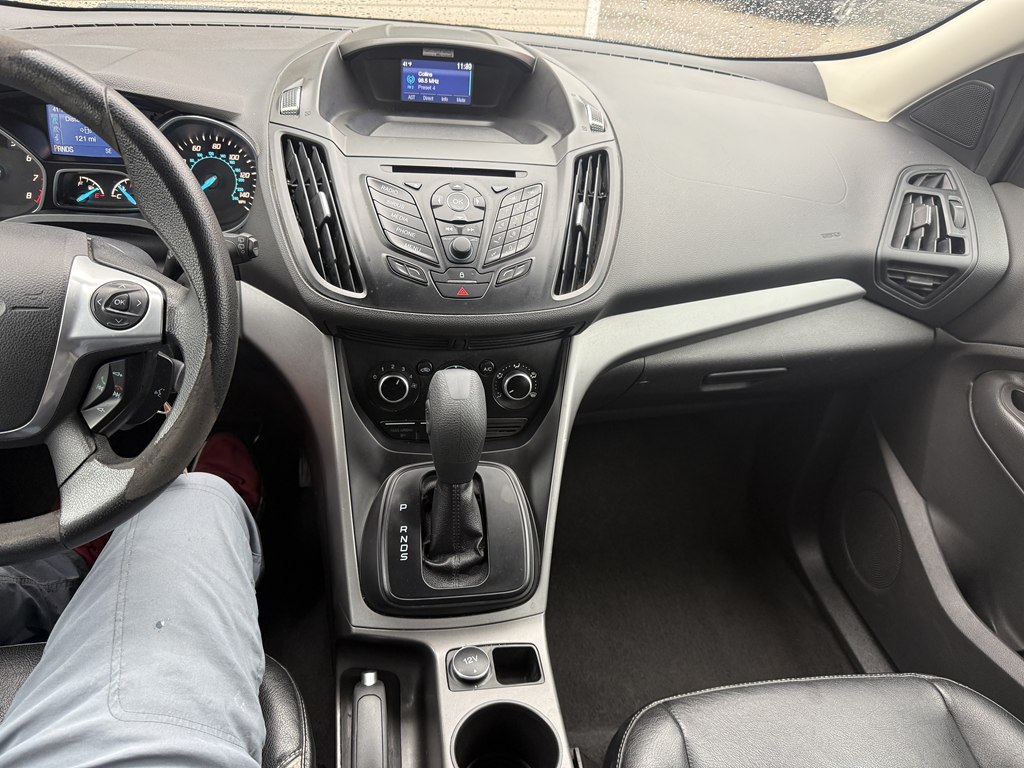 Photo 19 of this FORD ESCAPE