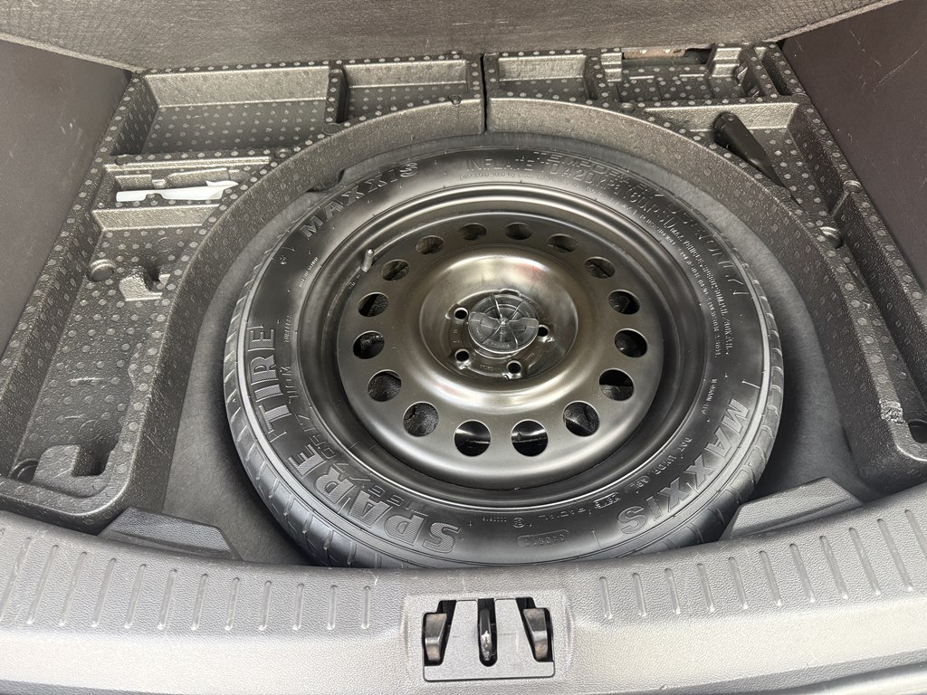 Photo 17 of this FORD ESCAPE