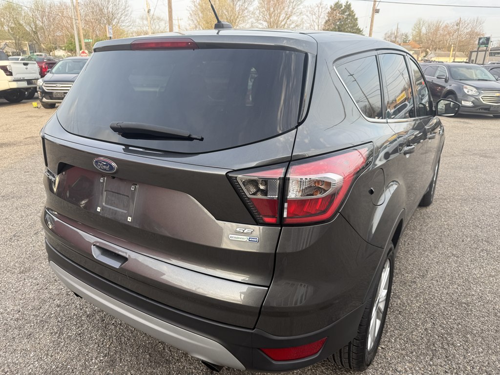 Photo 5 of this FORD ESCAPE