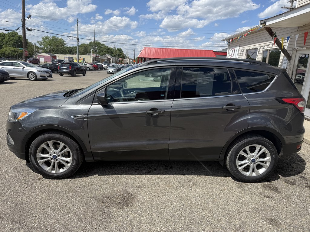 Photo 3 of this FORD ESCAPE