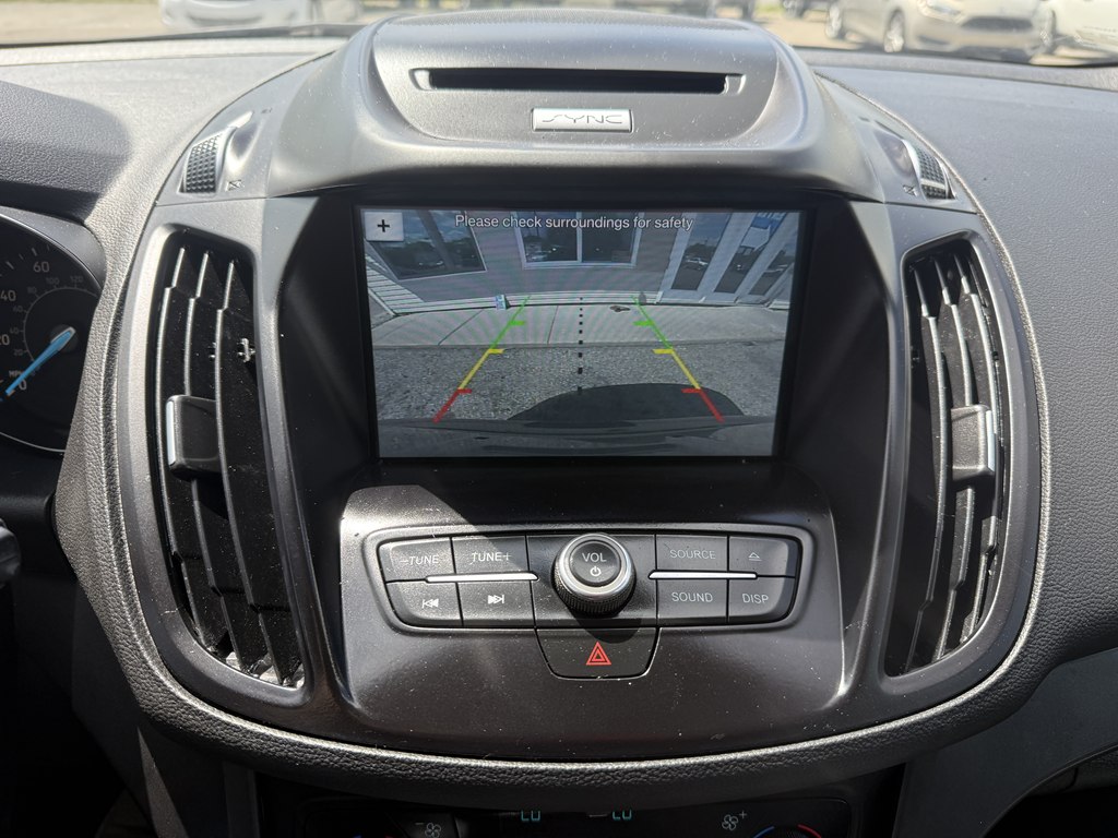 Photo 17 of this FORD ESCAPE