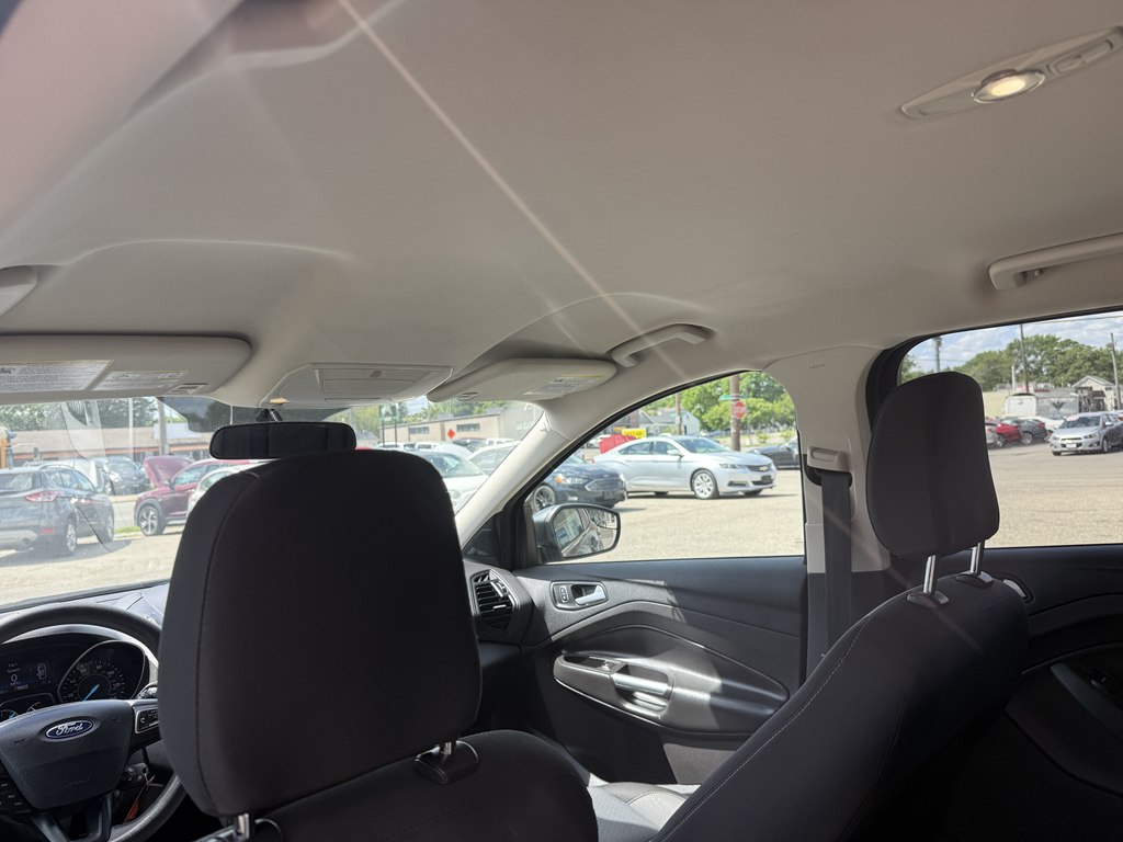 Photo 21 of this FORD ESCAPE