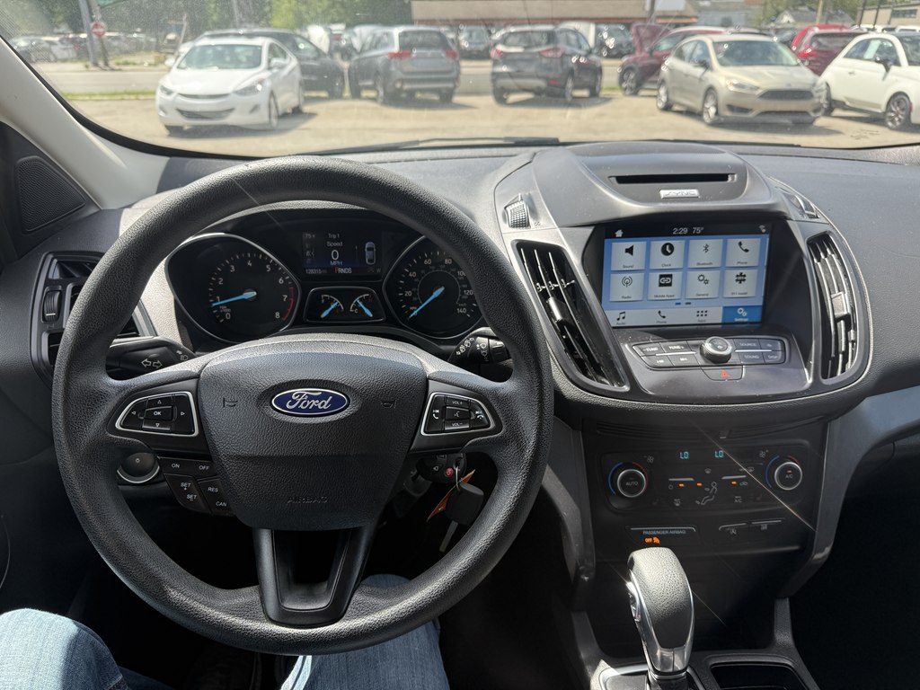 Photo 13 of this FORD ESCAPE