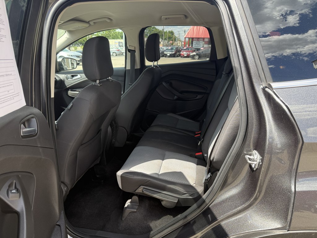 Photo 20 of this FORD ESCAPE