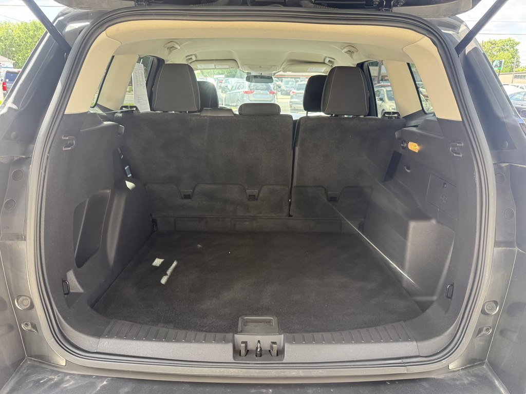 Photo 22 of this FORD ESCAPE