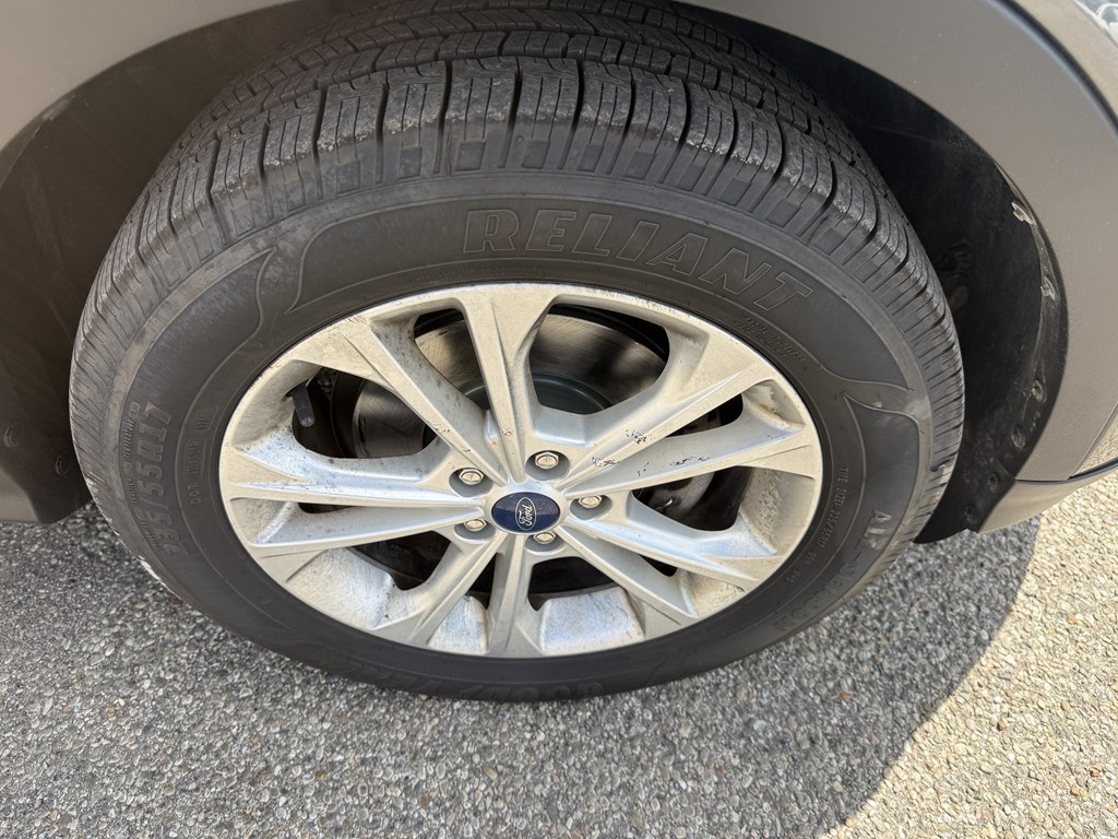 Photo 8 of this FORD ESCAPE