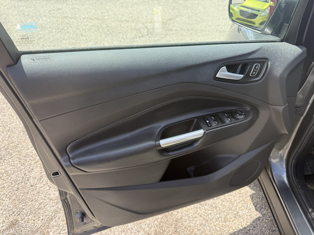 Photo 11 of this FORD ESCAPE