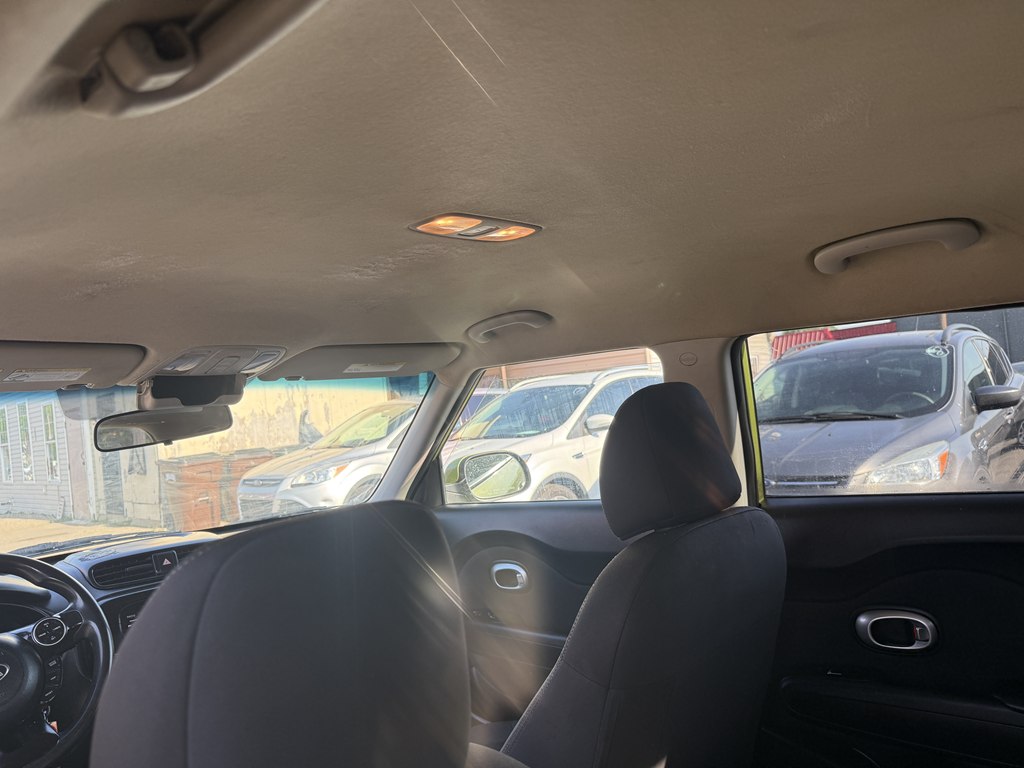 Photo 15 of this KIA SOUL
