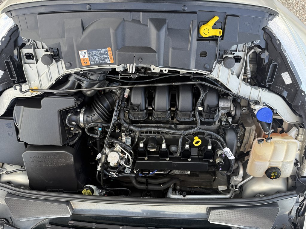 Photo 23 of this FORD FOCUS