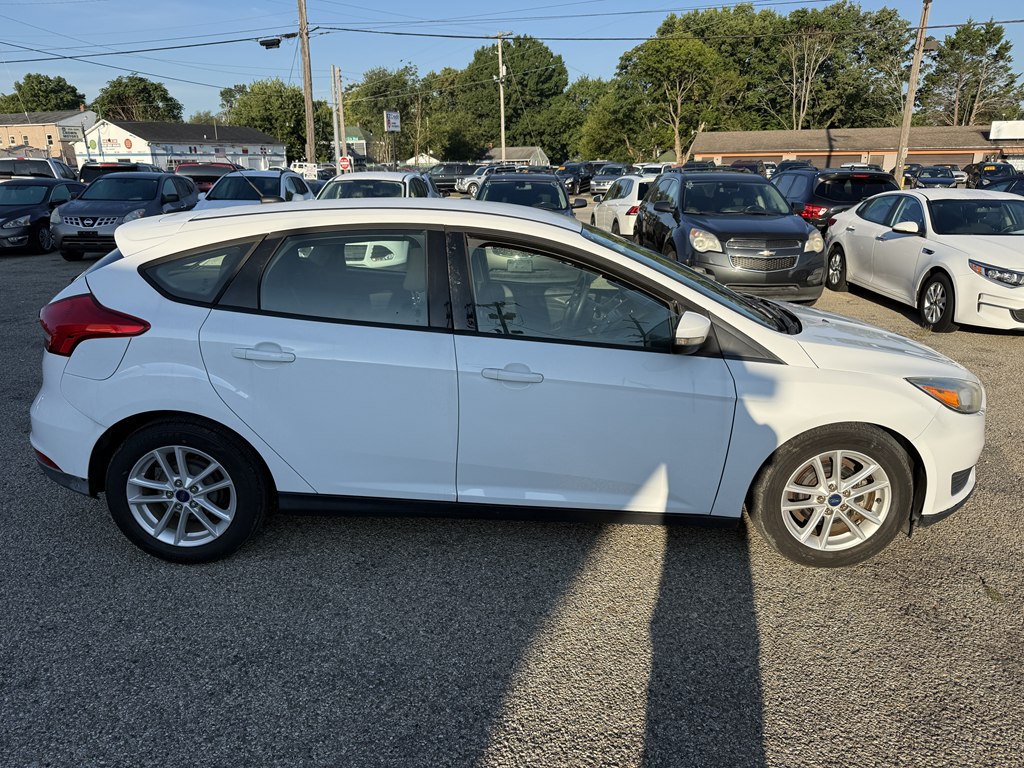 Photo 6 of this FORD FOCUS
