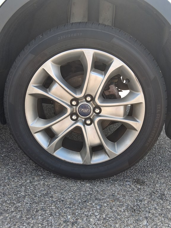 Photo 28 of this FORD ESCAPE