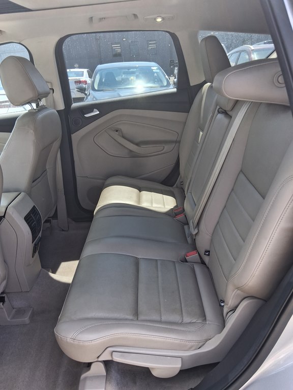 Photo 12 of this FORD ESCAPE
