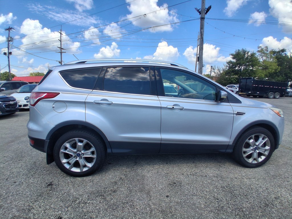 Photo 4 of this FORD ESCAPE
