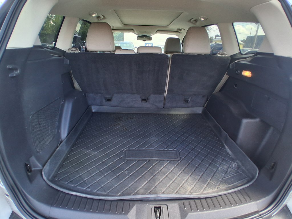 Photo 31 of this FORD ESCAPE