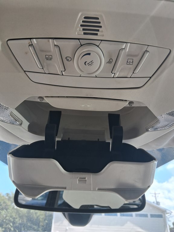 Photo 21 of this FORD ESCAPE