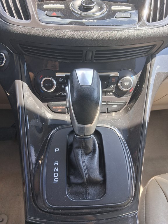 Photo 16 of this FORD ESCAPE