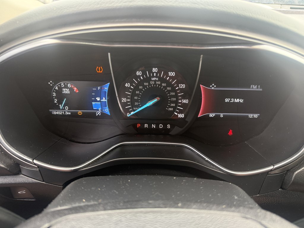 Photo 15 of this FORD FUSION