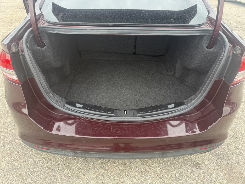 Photo 23 of this FORD FUSION