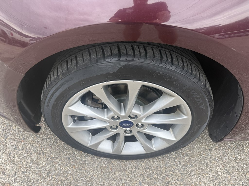 Photo 10 of this FORD FUSION