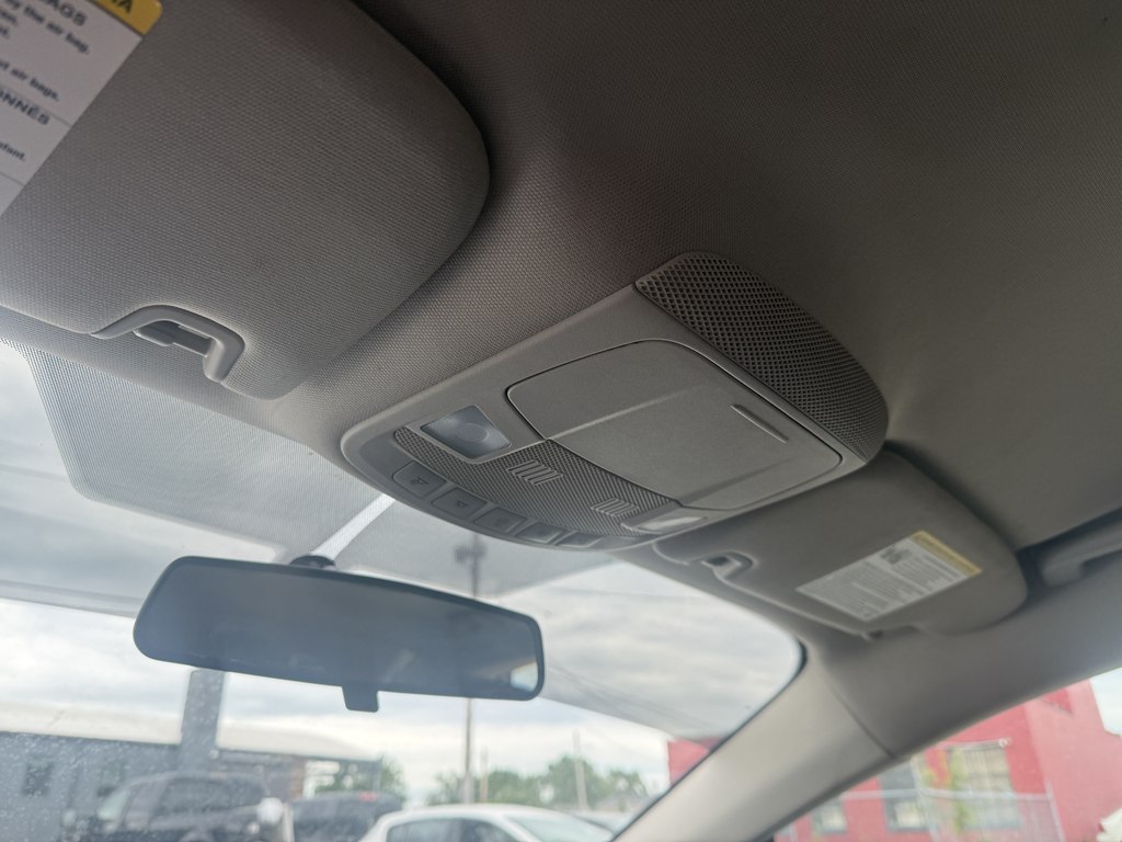 Photo 18 of this FORD FUSION