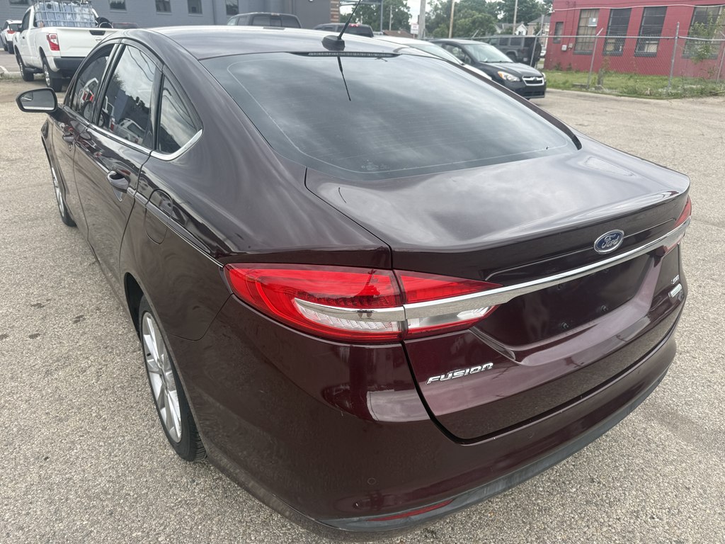 Photo 4 of this FORD FUSION