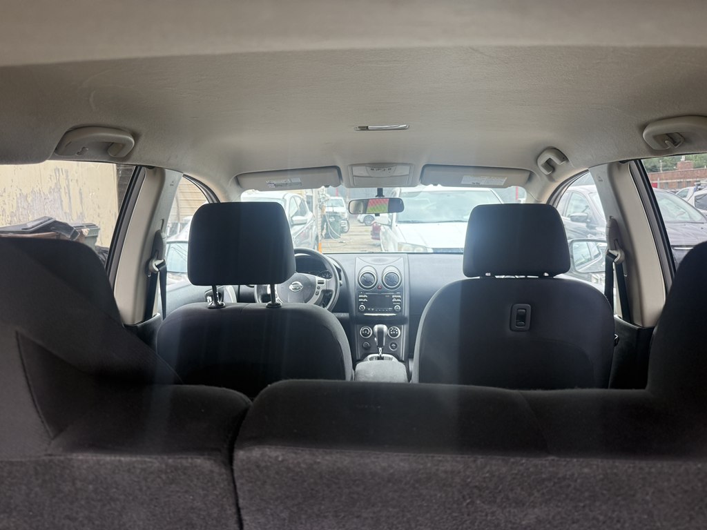 Photo 22 of this NISSAN ROGUE
