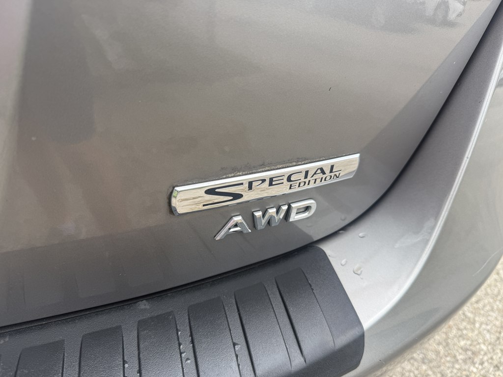 Photo 23 of this NISSAN ROGUE