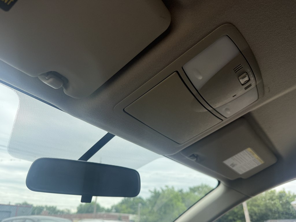 Photo 17 of this NISSAN ROGUE