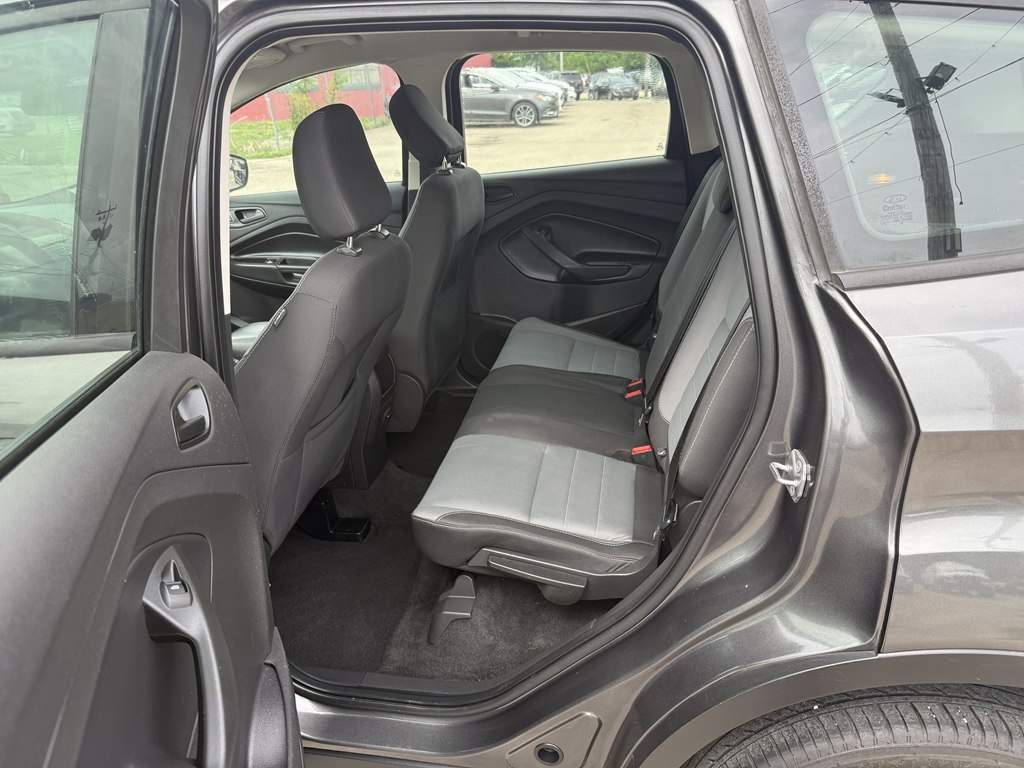 Photo 21 of this FORD ESCAPE