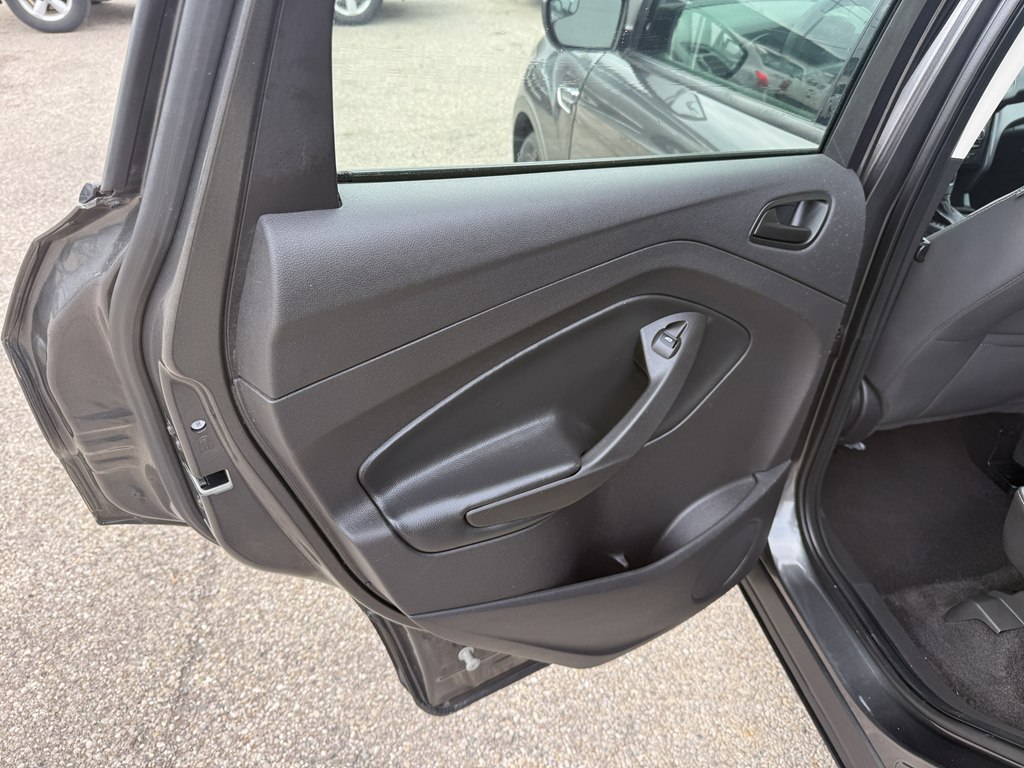 Photo 20 of this FORD ESCAPE