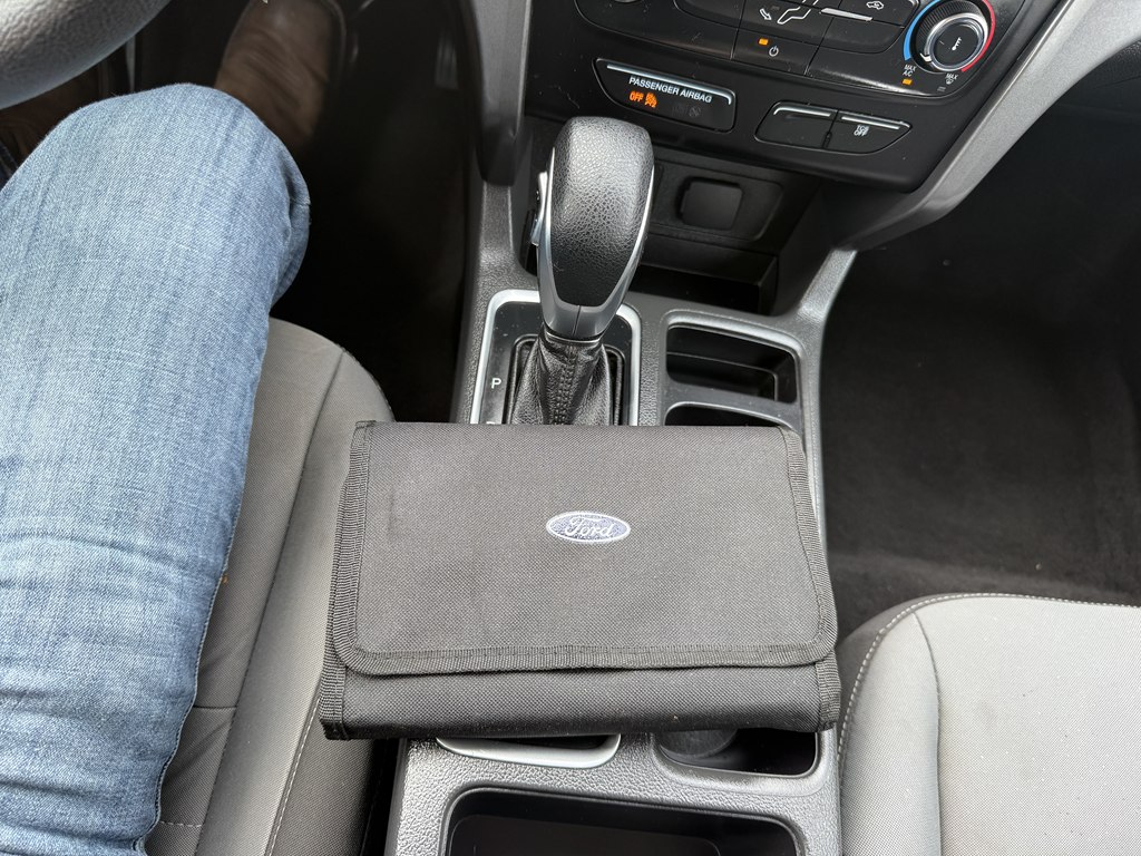Photo 19 of this FORD ESCAPE