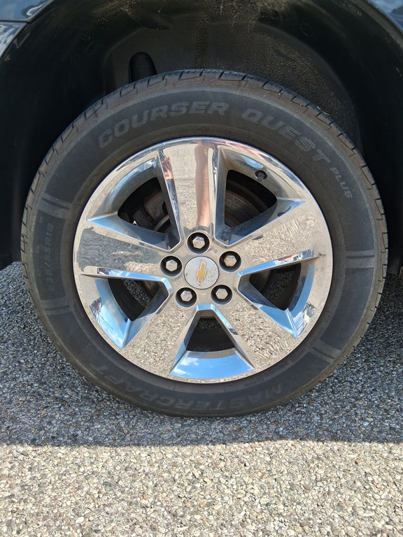 Photo 9 of this CHEVROLET EQUINOX