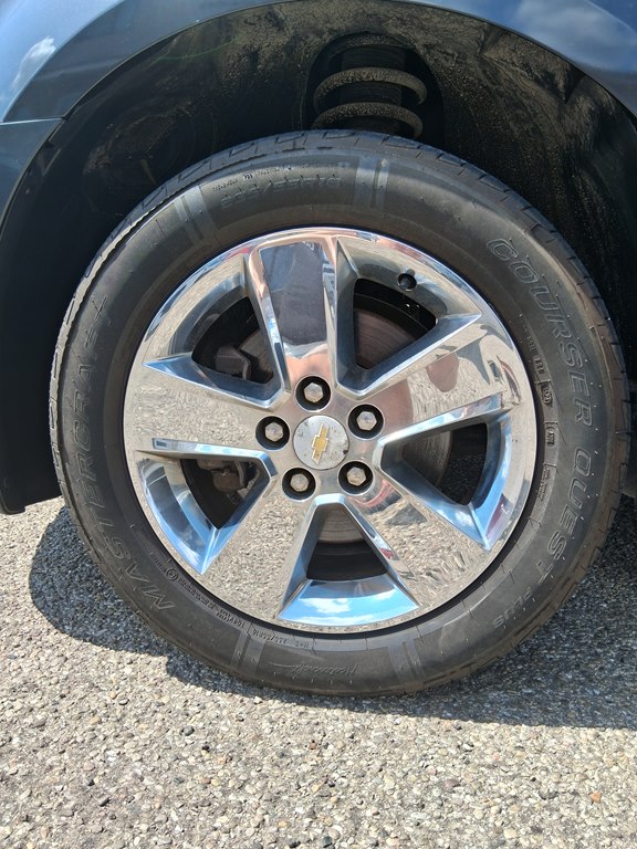 Photo 7 of this CHEVROLET EQUINOX