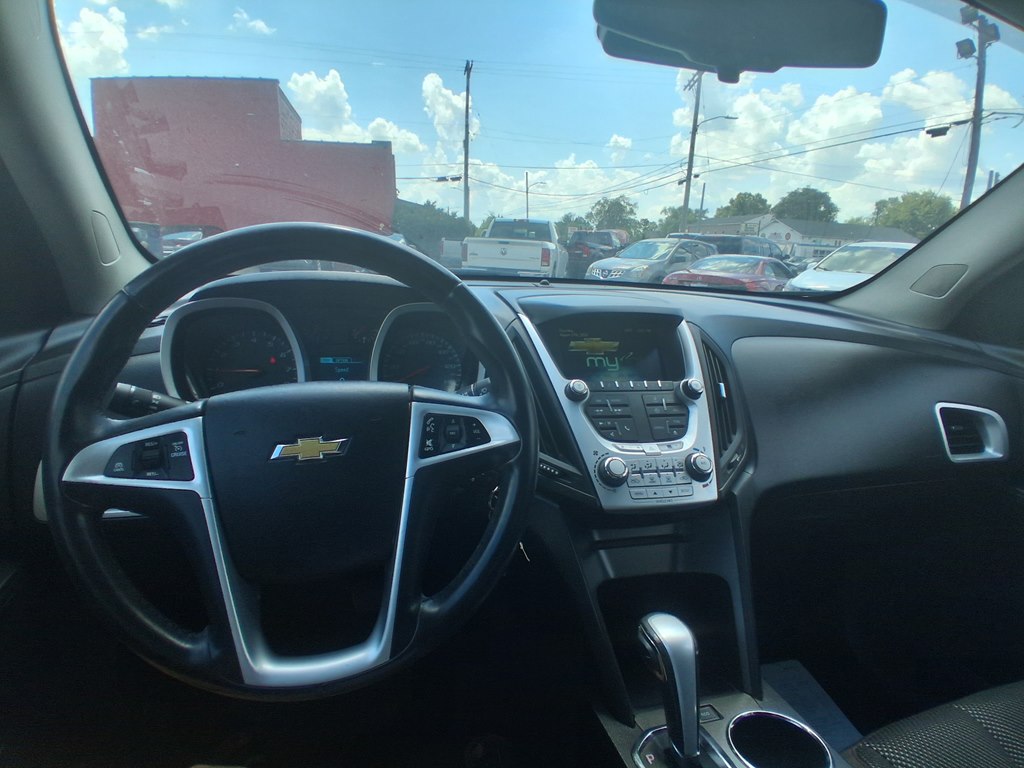 Photo 16 of this CHEVROLET EQUINOX