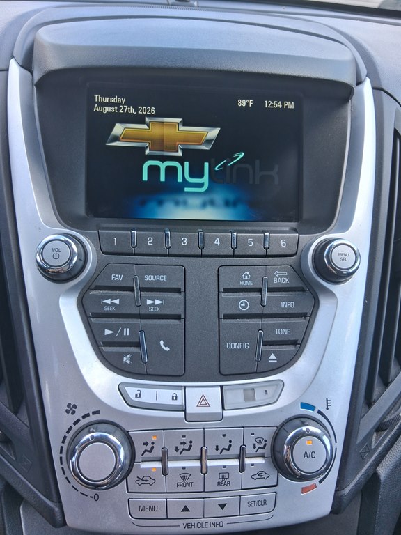 Photo 28 of this CHEVROLET EQUINOX