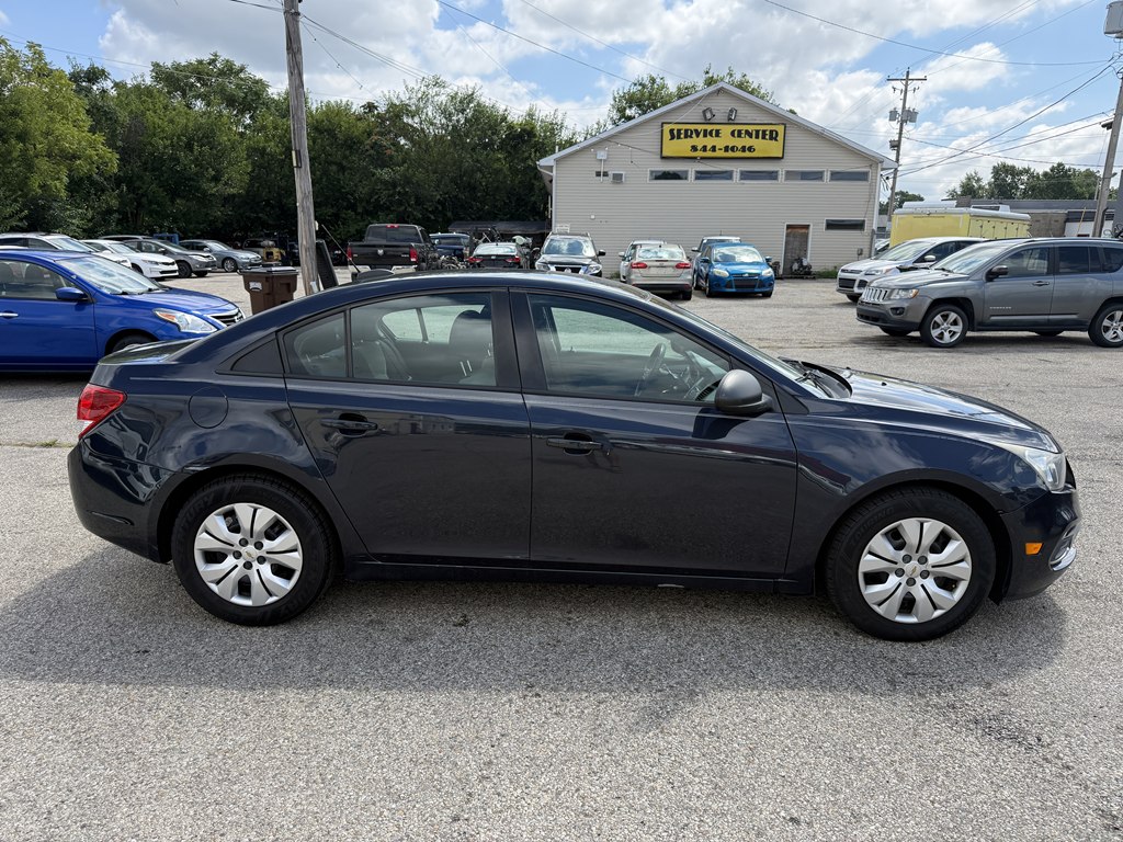 Photo 6 of this CHEVROLET CRUZE