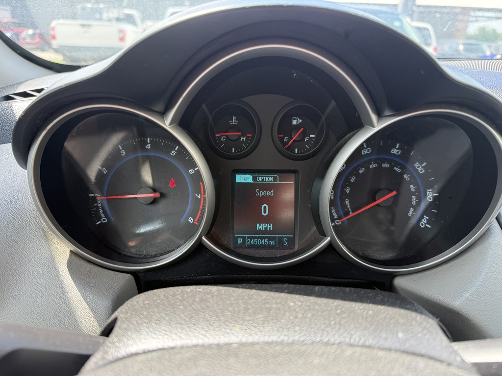 Photo 18 of this CHEVROLET CRUZE
