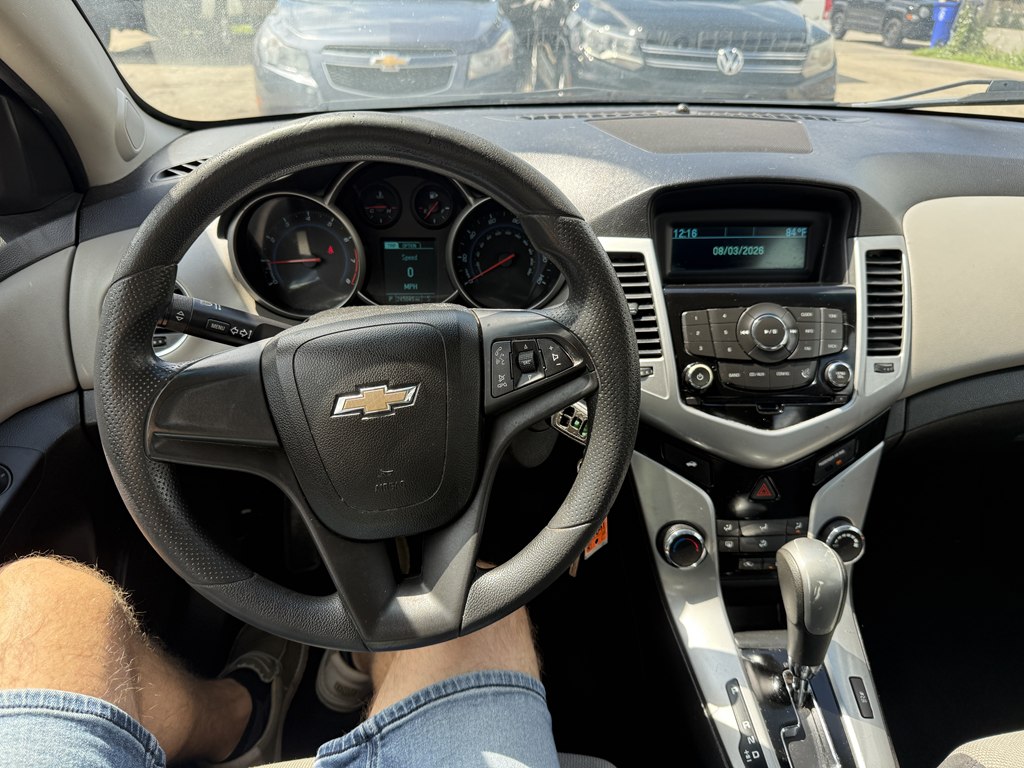 Photo 16 of this CHEVROLET CRUZE