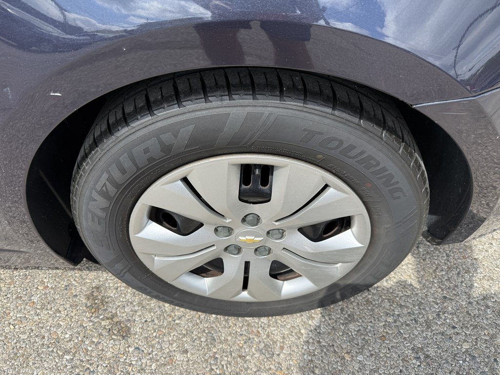 Photo 9 of this CHEVROLET CRUZE