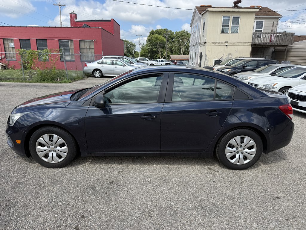 Photo 3 of this CHEVROLET CRUZE