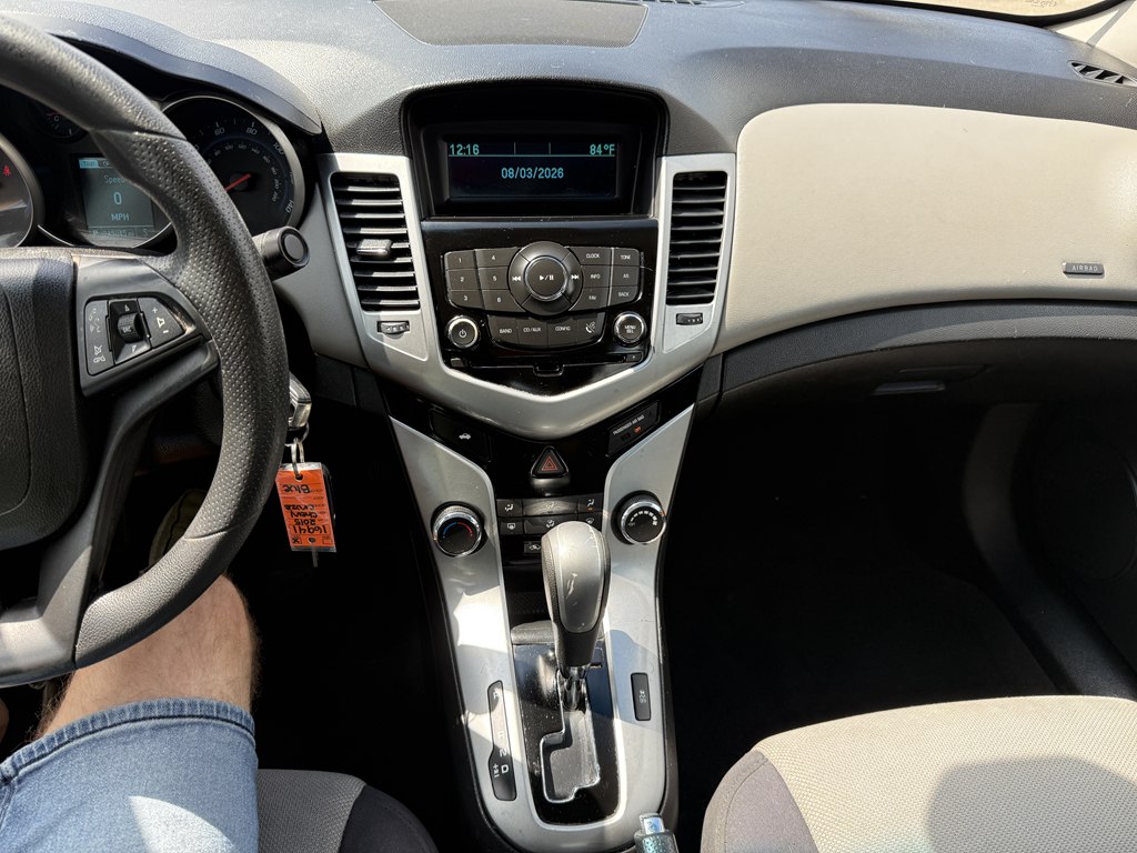 Photo 17 of this CHEVROLET CRUZE