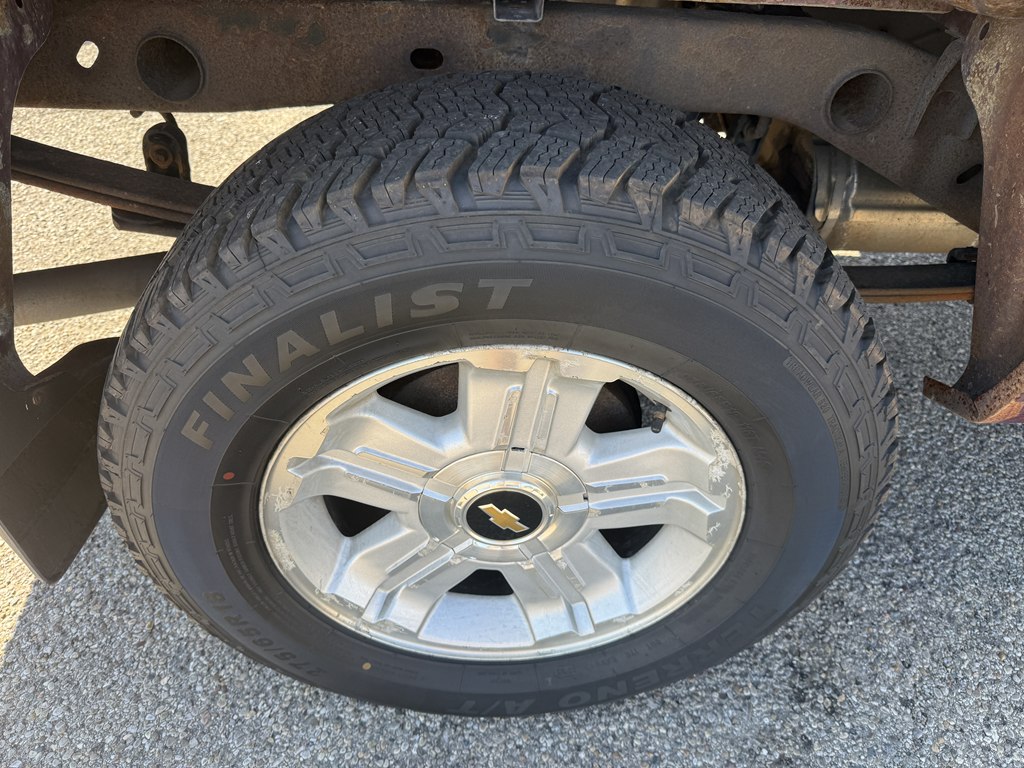Photo 8 of this CHEVROLET SILVERADO 1500