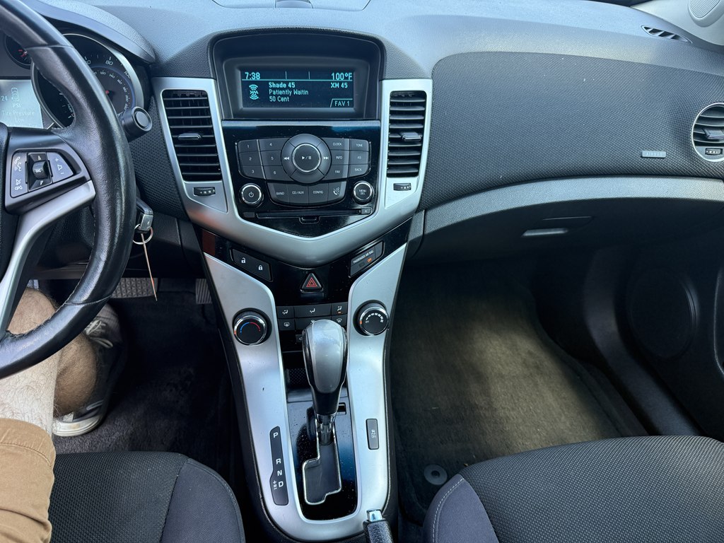 Photo 9 of this CHEVROLET CRUZE