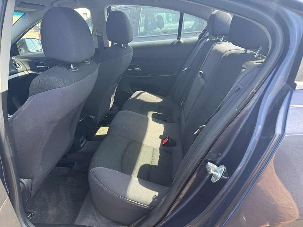 Photo 8 of this CHEVROLET CRUZE