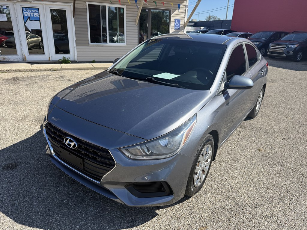 Photo 2 of this HYUNDAI ACCENT