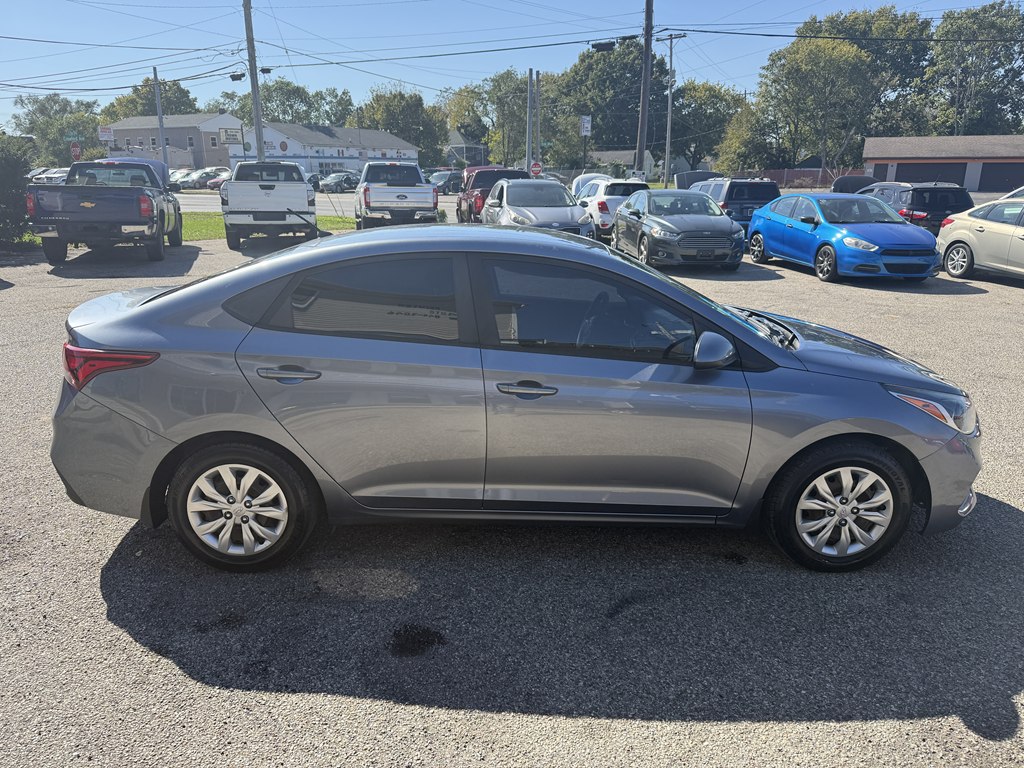 Photo 6 of this HYUNDAI ACCENT