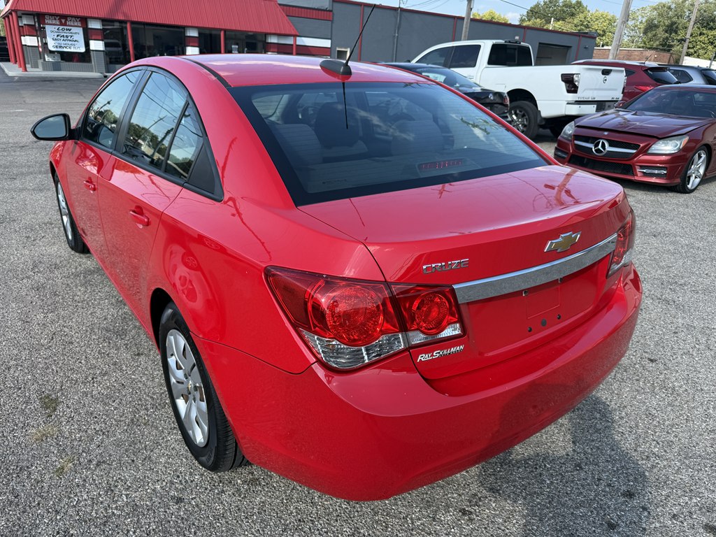 Photo 4 of this CHEVROLET CRUZE LIMITED