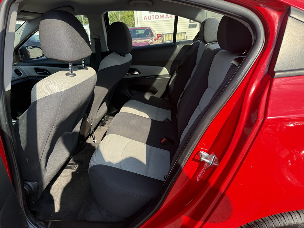 Photo 19 of this CHEVROLET CRUZE LIMITED