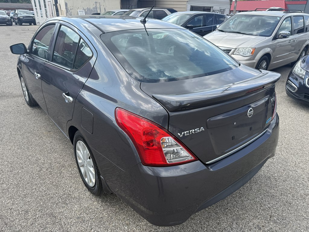Photo 4 of this NISSAN VERSA